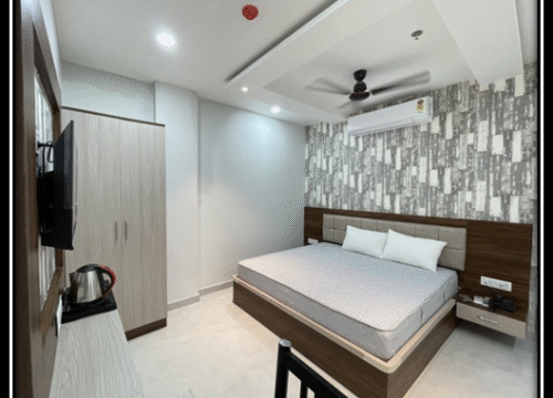 Deluxe room - 3000/-